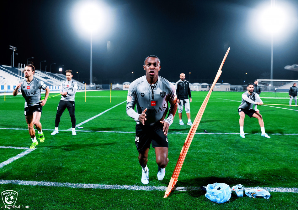 الهلال يفتح ملف النصر