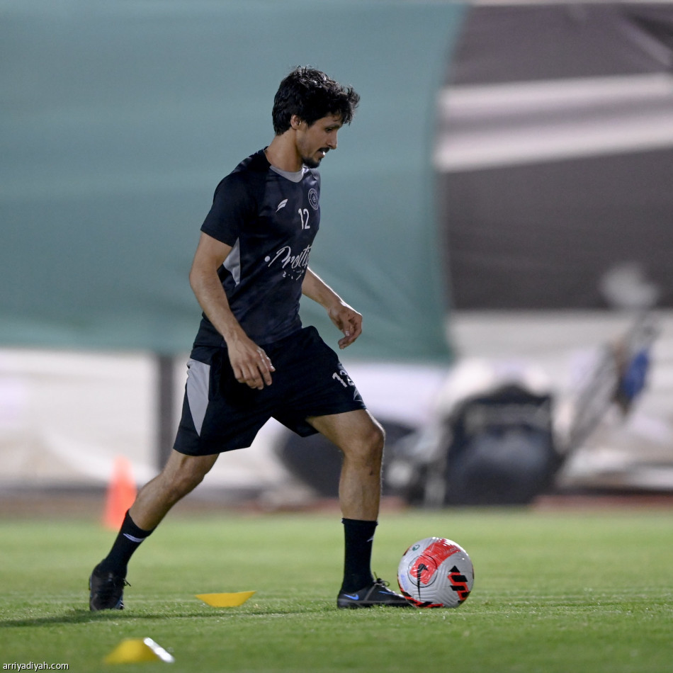 الشباب.. تدريبات على إنهاء الهجمة