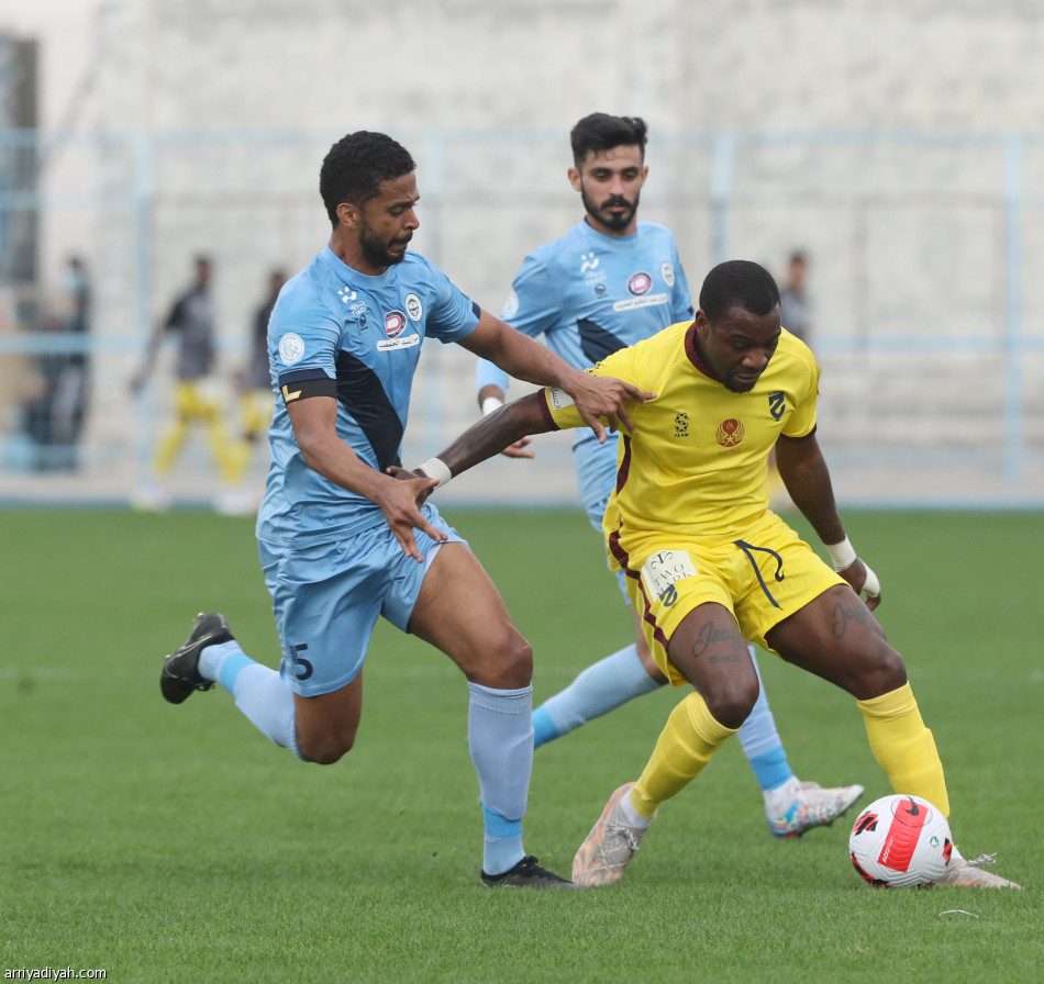 أبرو يقود الباطن لفوز قاتل على الحزم