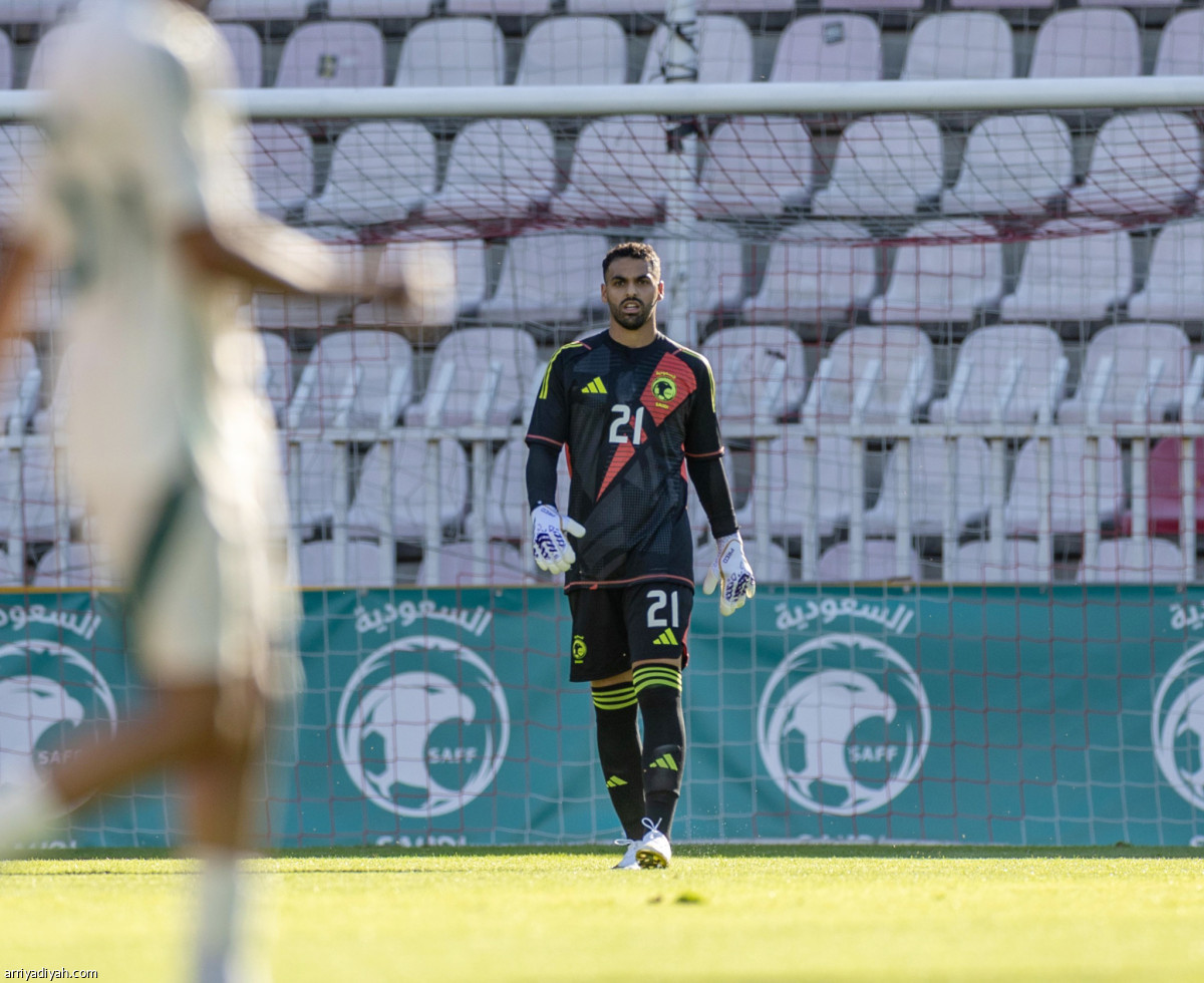 فوز «الصقور»