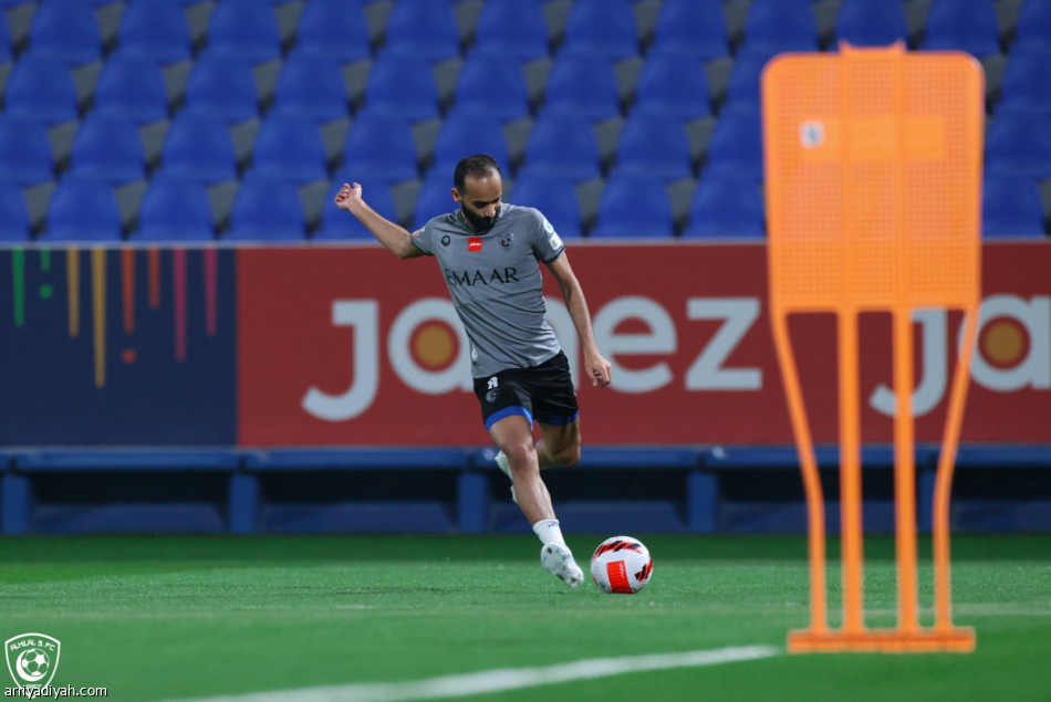 الهلال.. العويس يتعافى ويدخل «الجماعية»