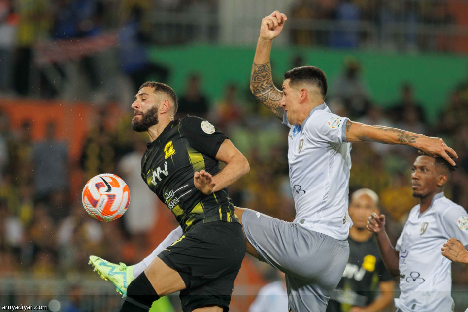 حمدالله والعمري يهديان الاتحاد نقاط الطائي