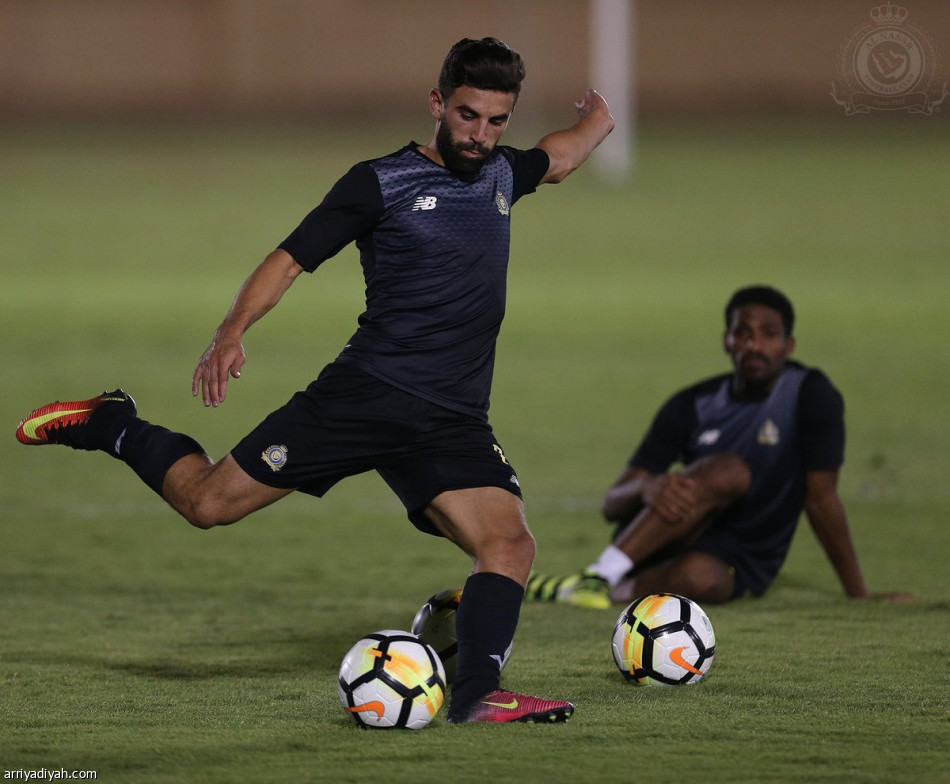 غالي وفوزير يشعلان تدريبات النصر