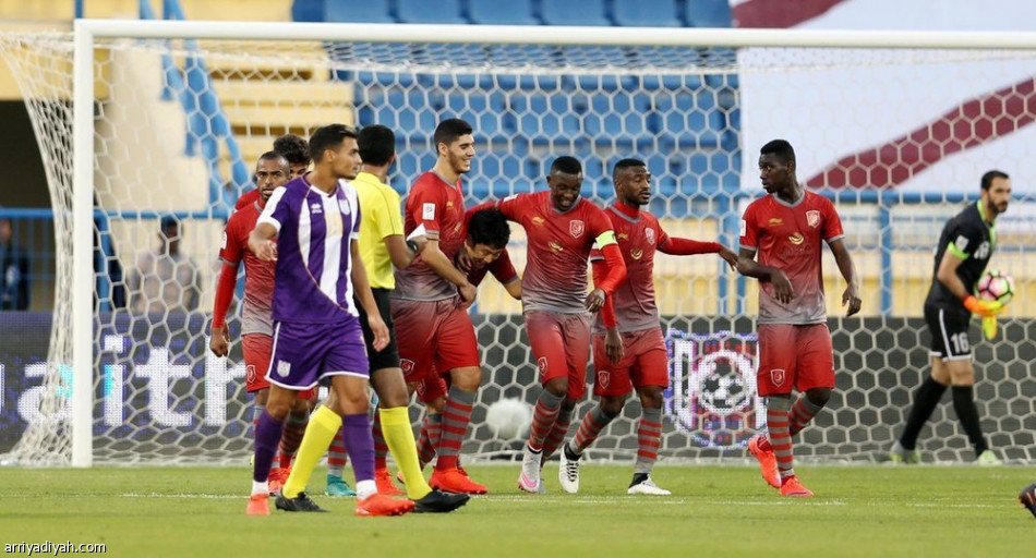 لخويا يعزز صدارته بثلاثية في معيذر والسد يفلت من كمين الخريطيات