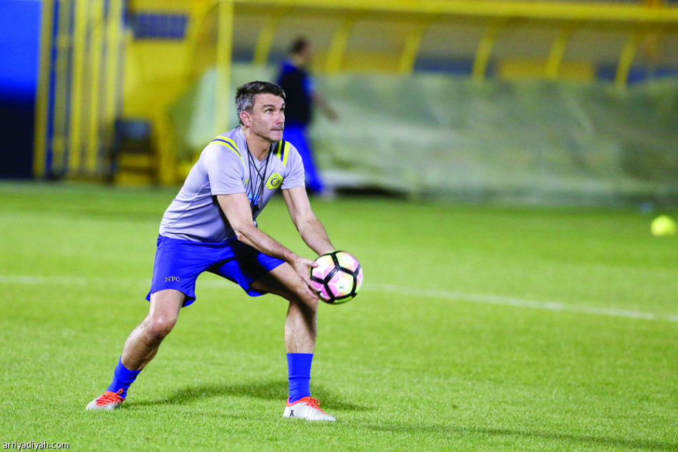 برونو يفاجئ النصراويين بشروط جديدة