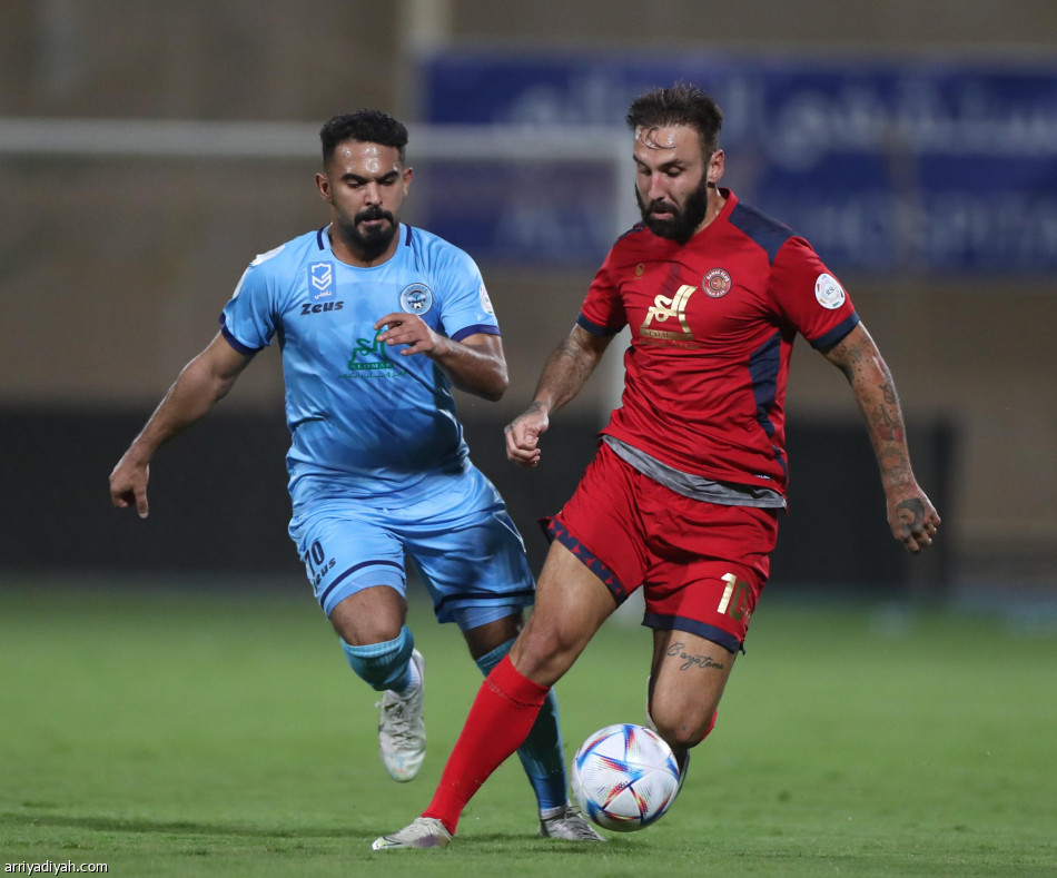 ثنائية المزيريب تمنح الباطن النقطة الأولى