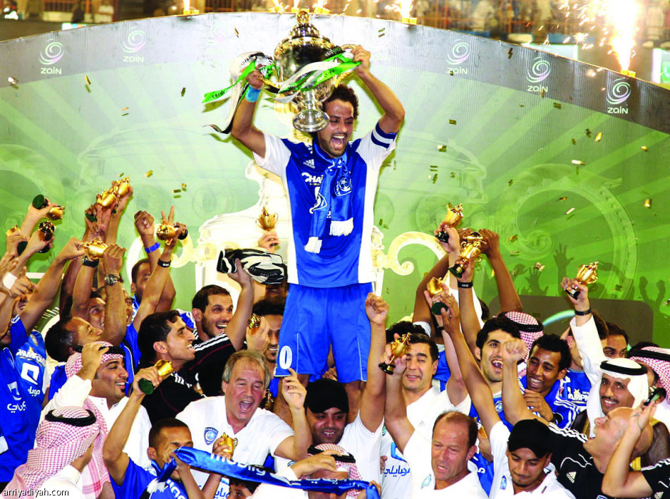 الدور الأول..
الأزرق يتفاءل وأفضلية صفراء