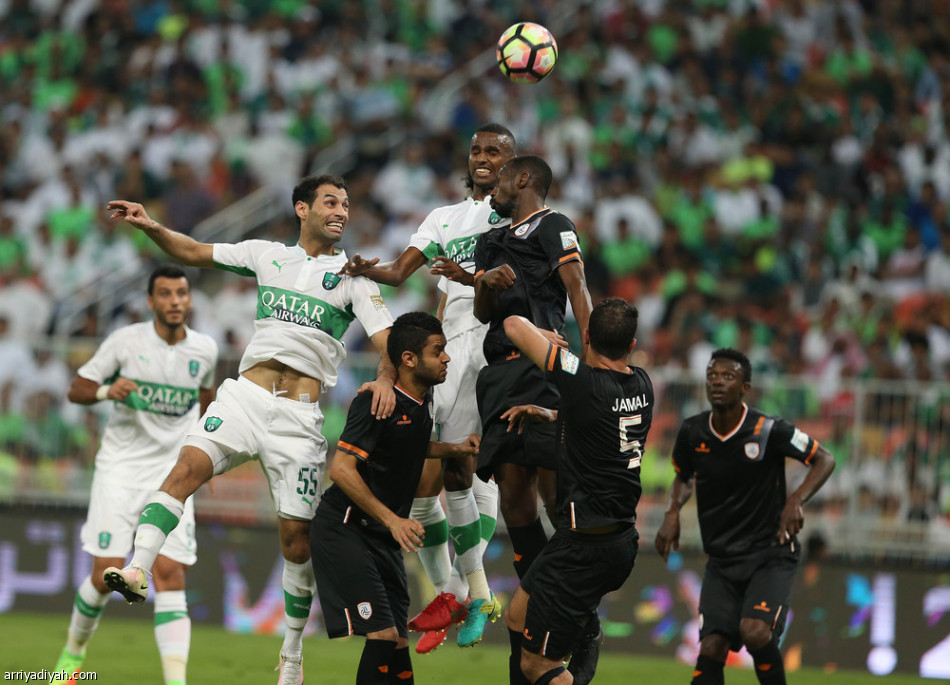الأهلي يزيد مواجع الشباب بثلاثية