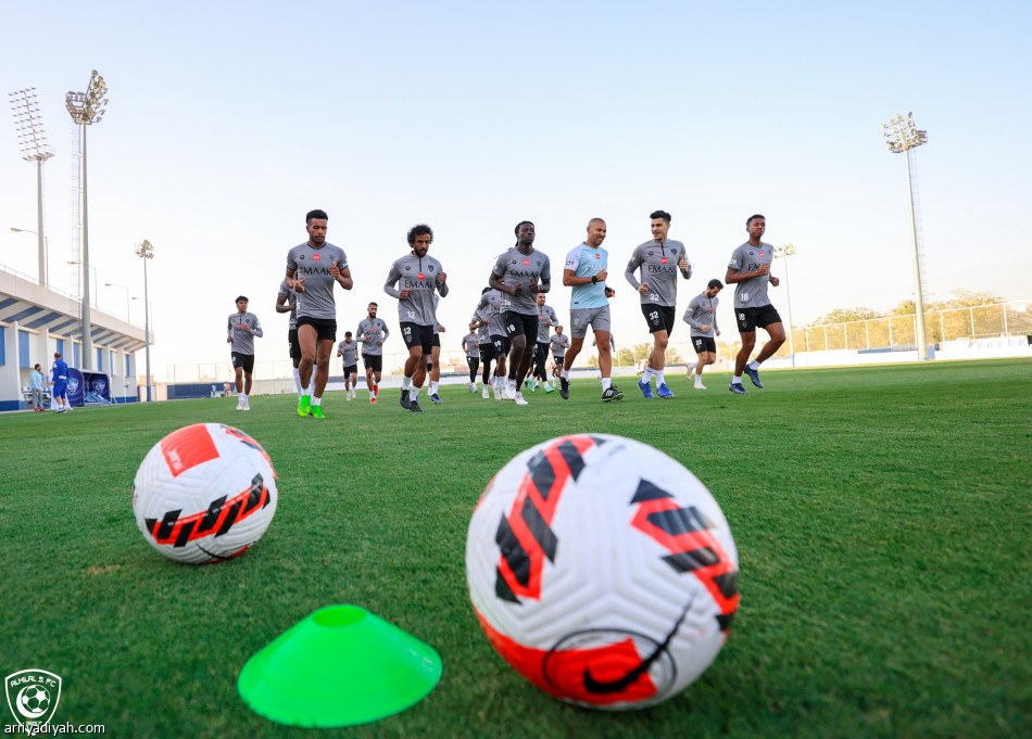 الهلال يستأنف تدريباته.. وبيريرا يعود