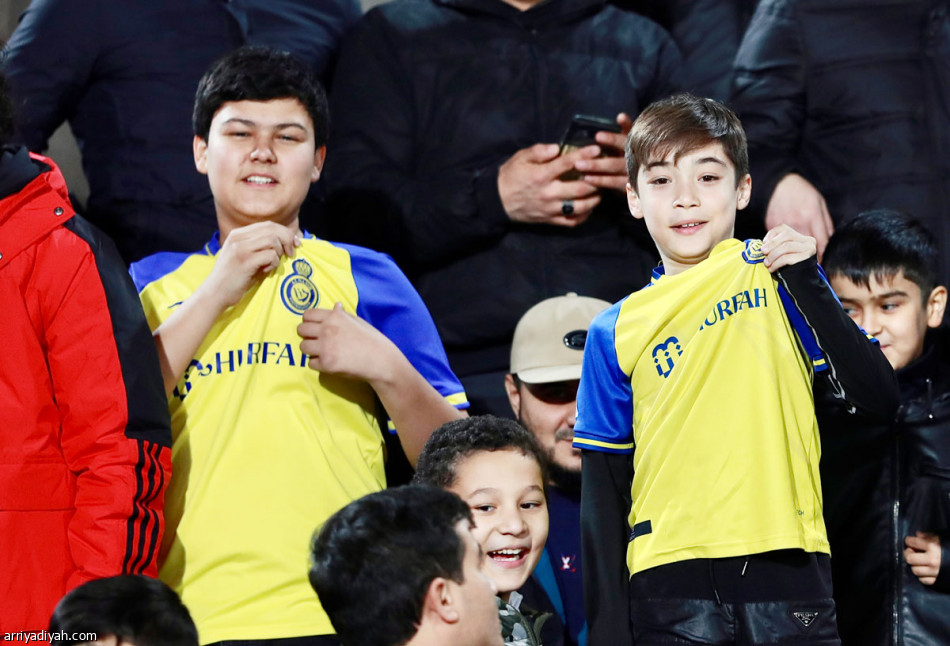 كاسترو
يعيد واقعتي فيتوريا