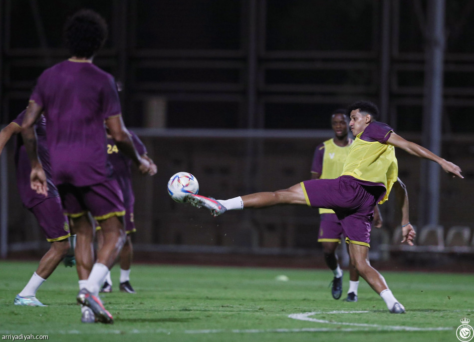 النصر يختبر الإعداد أمام الحزم