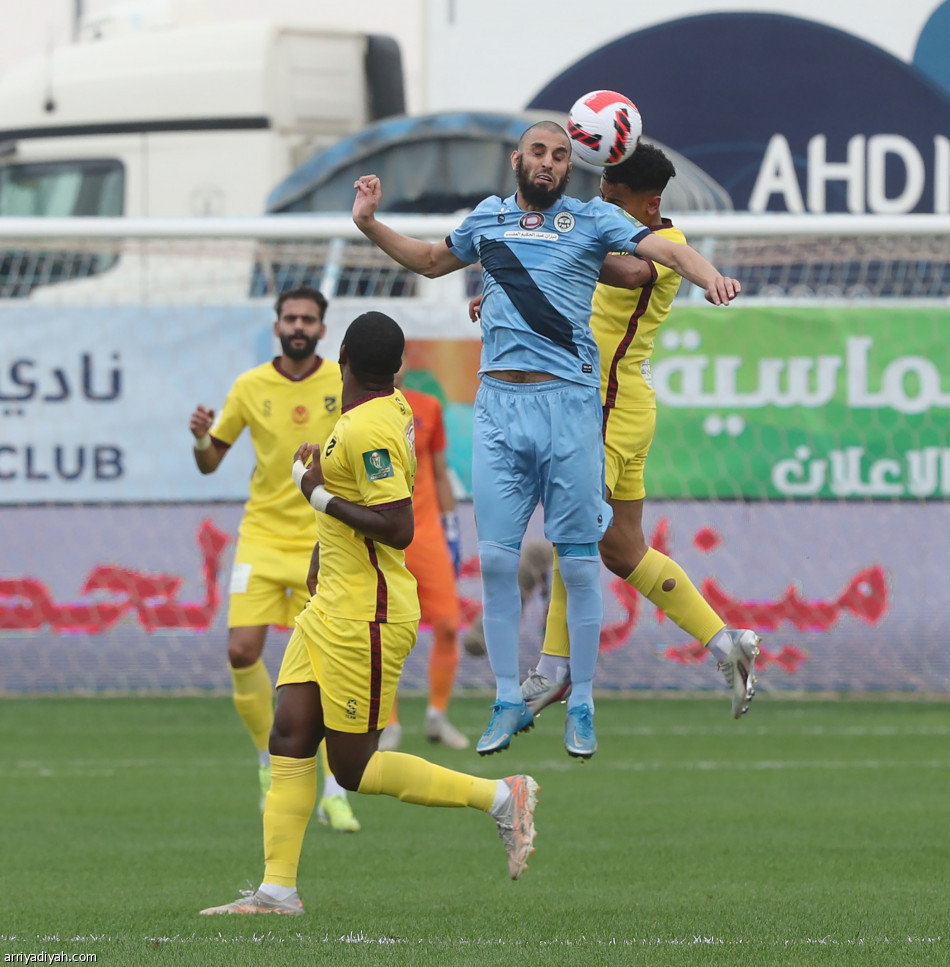 أبرو يقود الباطن لفوز قاتل على الحزم