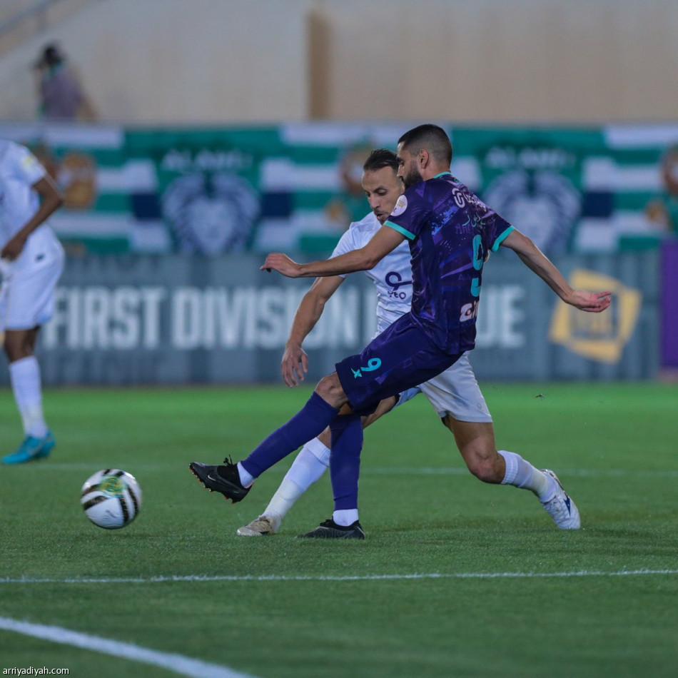 ثلاثية الساحل تقرب الأهلي من «روشن»