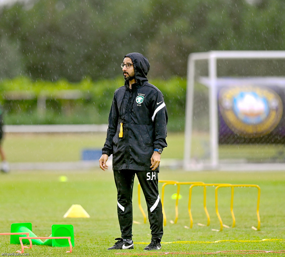 أمام فيتنام..
سيطرة سعودية