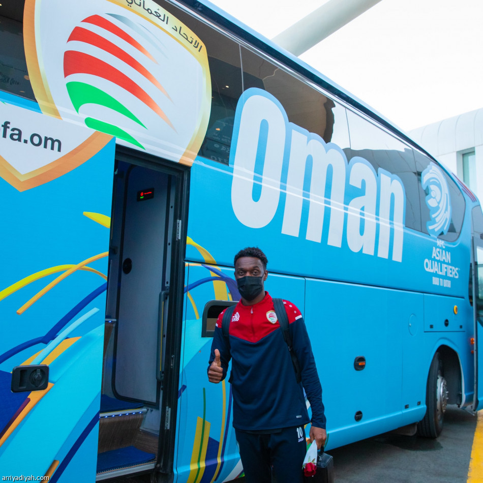 عمان يصل جدة لمواجهة الأخضر