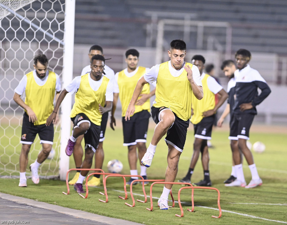 سييرا يجهز الوحدة للطائي بسلاح التسديد