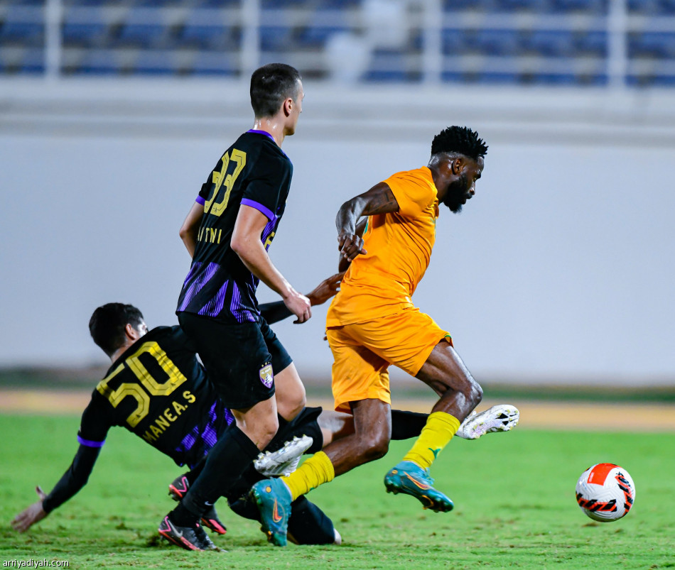 الخليج يودع الإمارات برباعية العين