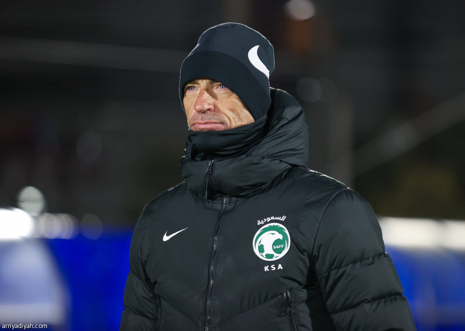 الأخضر قبل اليابان.. استحواذ ومناورة