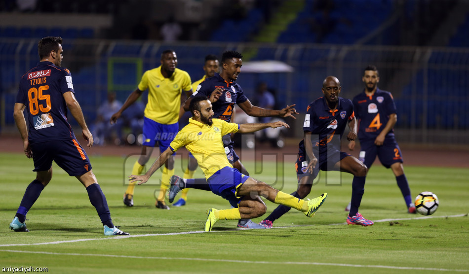 النصر يواصل إهدار النقاط بتعادله مع الضيف الجديد