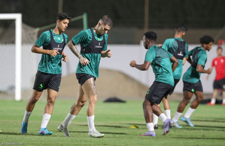 رئيس الاتفاق يطالب اللاعبين بنقاط الباطن والرائد