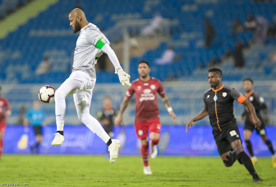 الشباب يرفض السقوط أمام الاتفاق