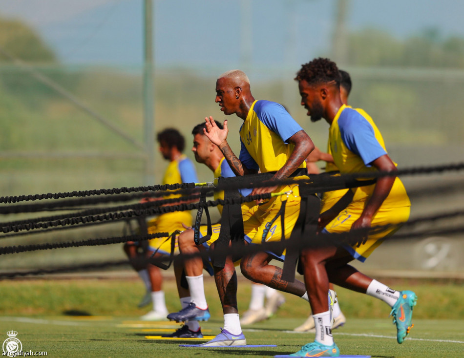 النصر.. جارسيا يختبر الأوزان