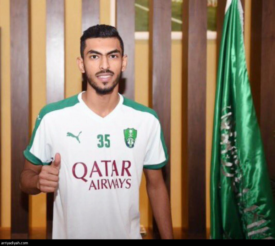 الباطن يوقع مع الحارثي في الدوحة
