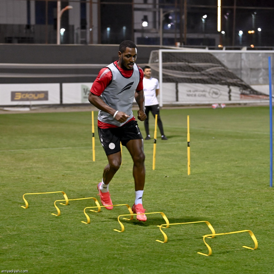 الشباب يريح الدوليين.. ويكشف عن الإصابات