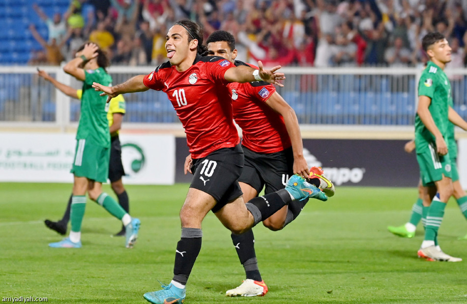 500 سعودي 
ينظمون جماهير المحالة