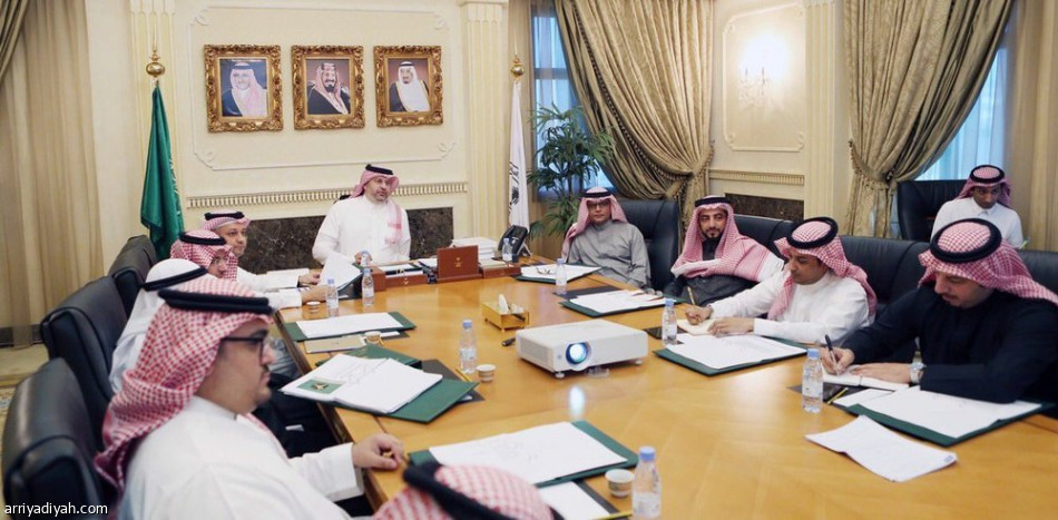 عبدالله بن مساعد يرأس اجتماع لجنة تخصيص الأندية