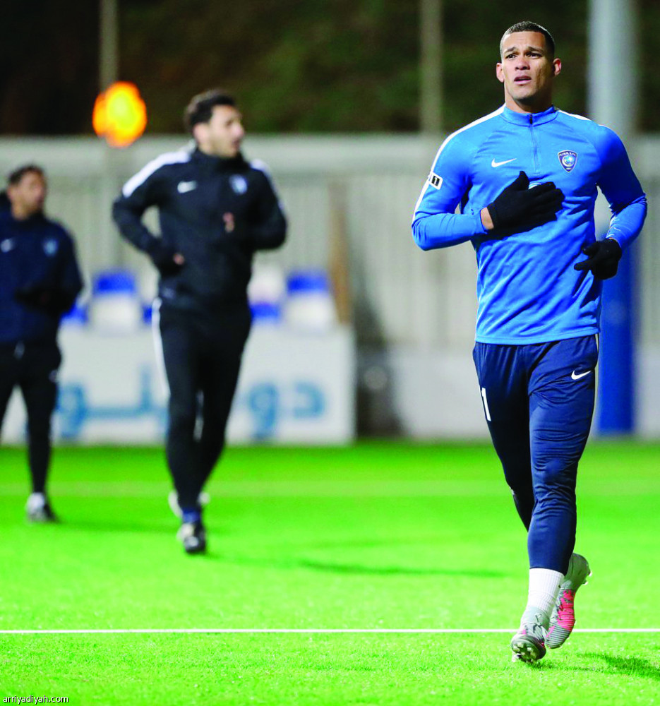 الهلال.. التحرك من دون كرة