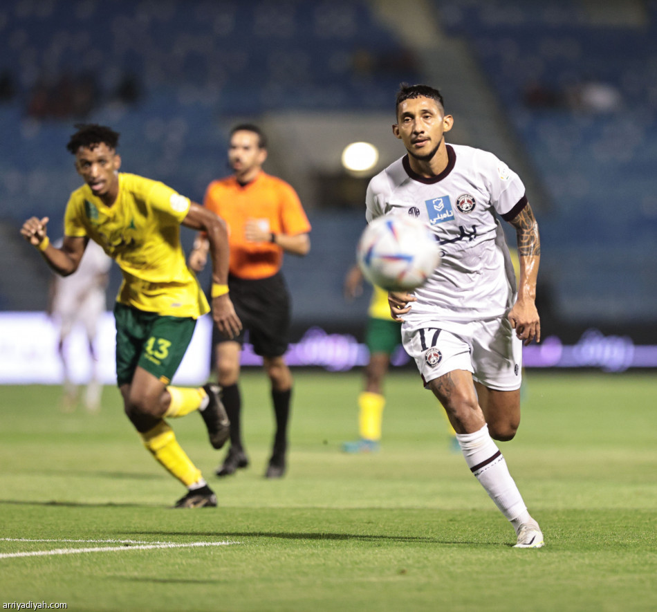 السلبية تحسم مواجهة الخليج والعدالة