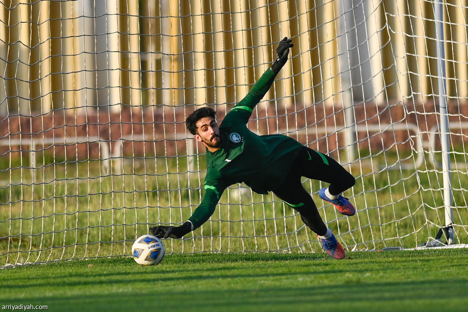 العيسى يعوض عسيري أمام أوزبكستان