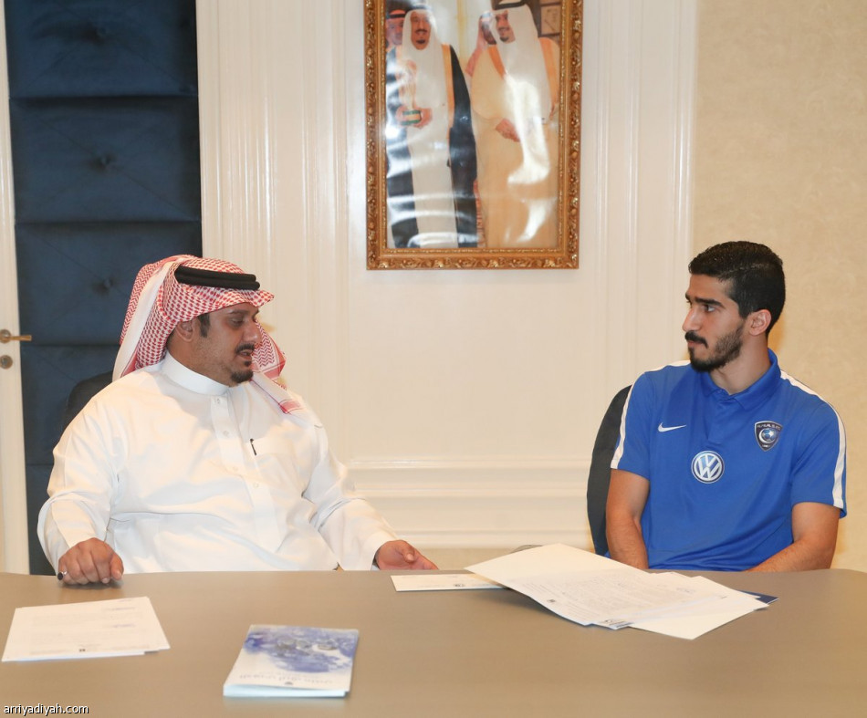 الهلال يجدد عقد الحافظ لثلاثة أعوام
