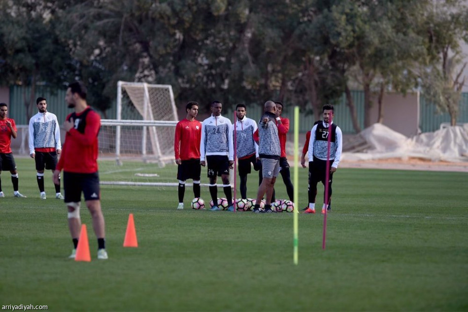 حسن معاذ لحارس النصر: الفراق صعب