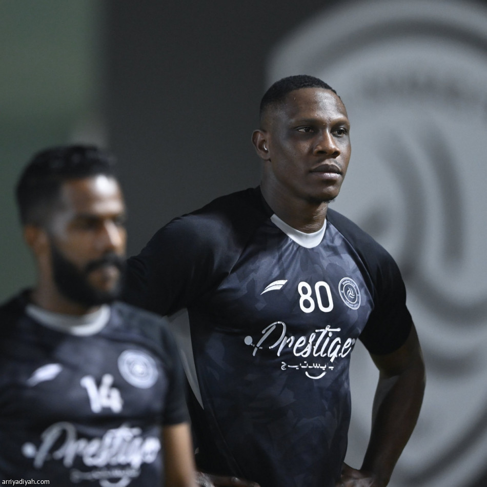 الشباب يضم محمد عيسى 5 أعوام