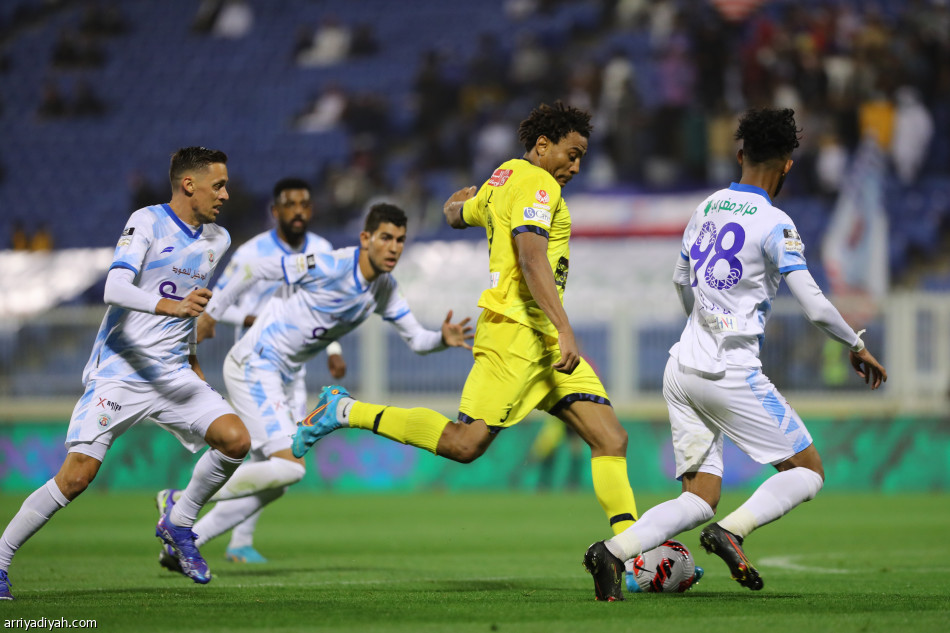 أبها يفرض على التعاون التعادل الخامس تواليا