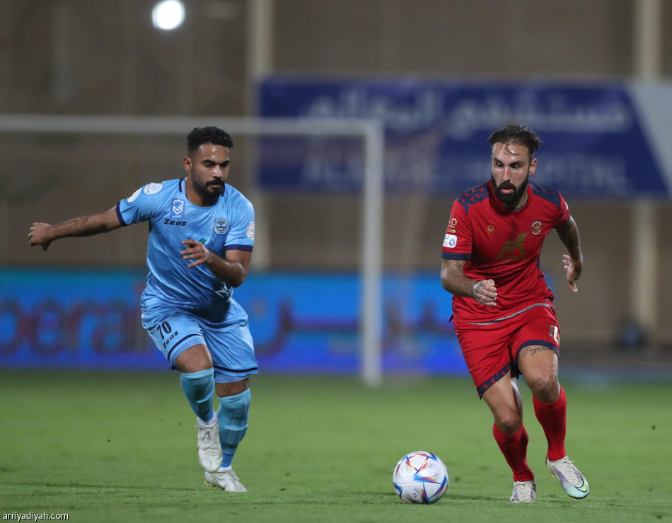 ثنائية المزيريب تمنح الباطن النقطة الأولى