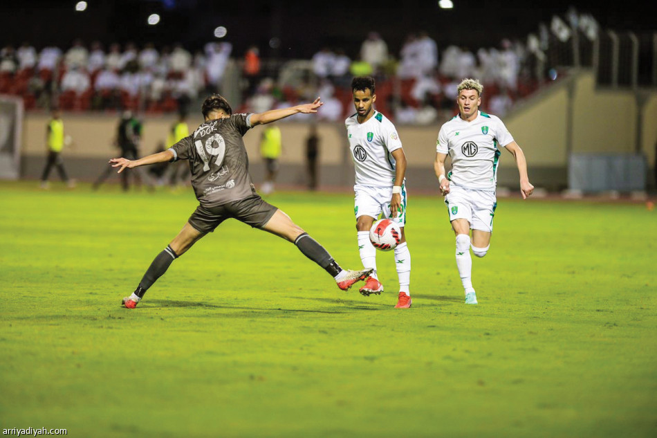 الأهلي.. 
انتصار رابع أمام الصاعدين