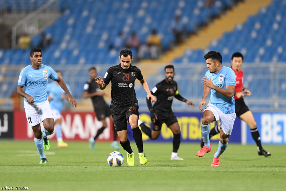 الشباب يستعرض بسداسية مومباي.. ويتأهل