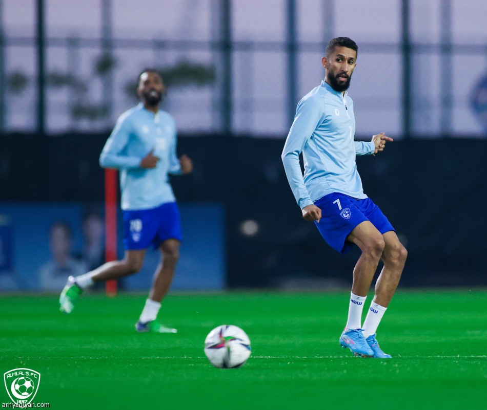 الهلال يستعيد الفرج قبل الأهلي المصري