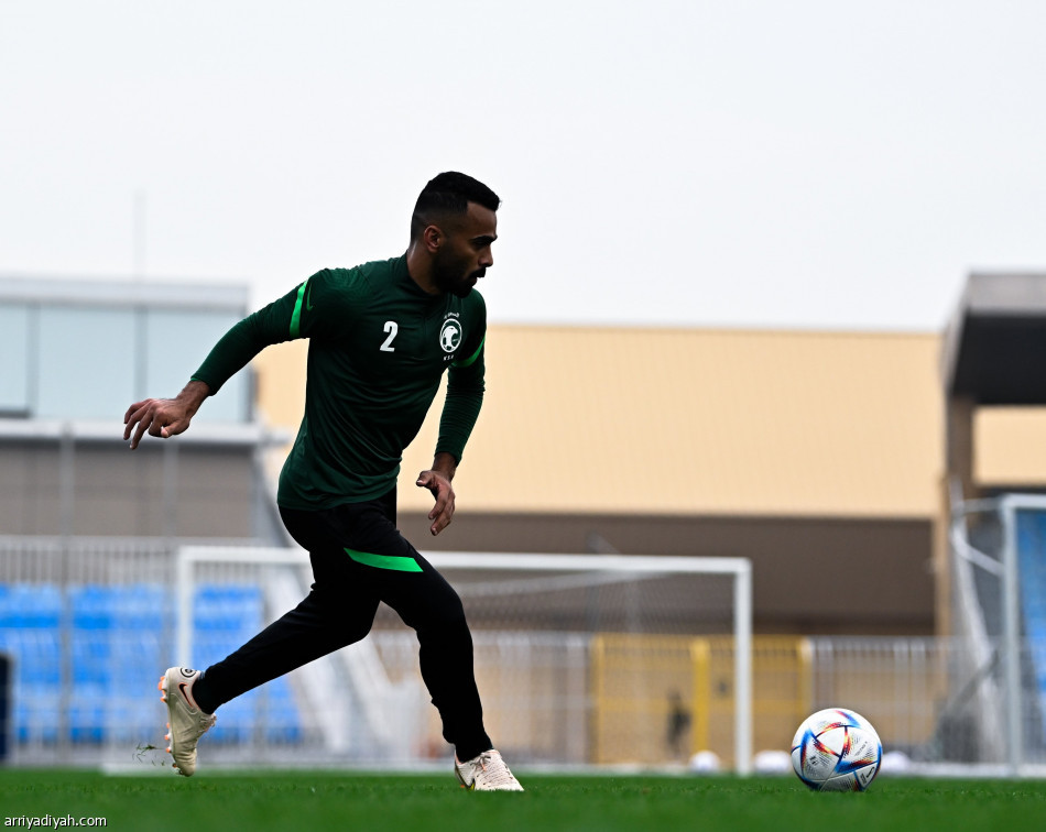 غدا.. بعثة الأخضر تغادر إلى العراق