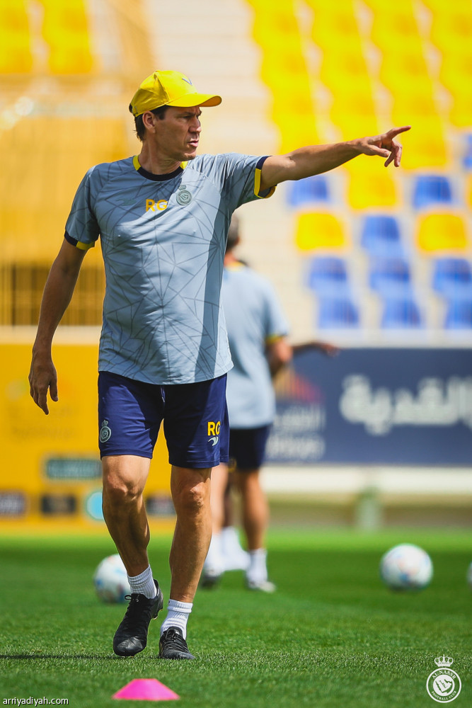 جارسيا يجهز النصر بـ«مناورات مصغرة»