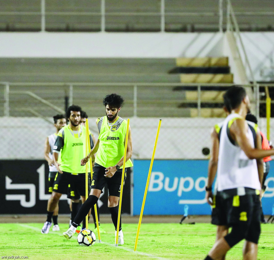 اللياقة تجبر الاتحاديين على الصالة