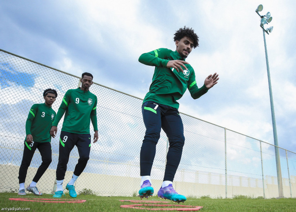 الأخضر الشاب يرسم خطة مواجهة فلسطين