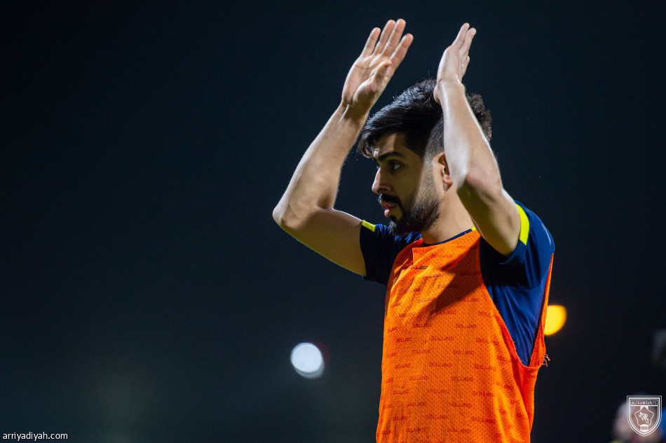 بروم يطالب التعاونيين بـ«اللمسة»أمام الاتفاق