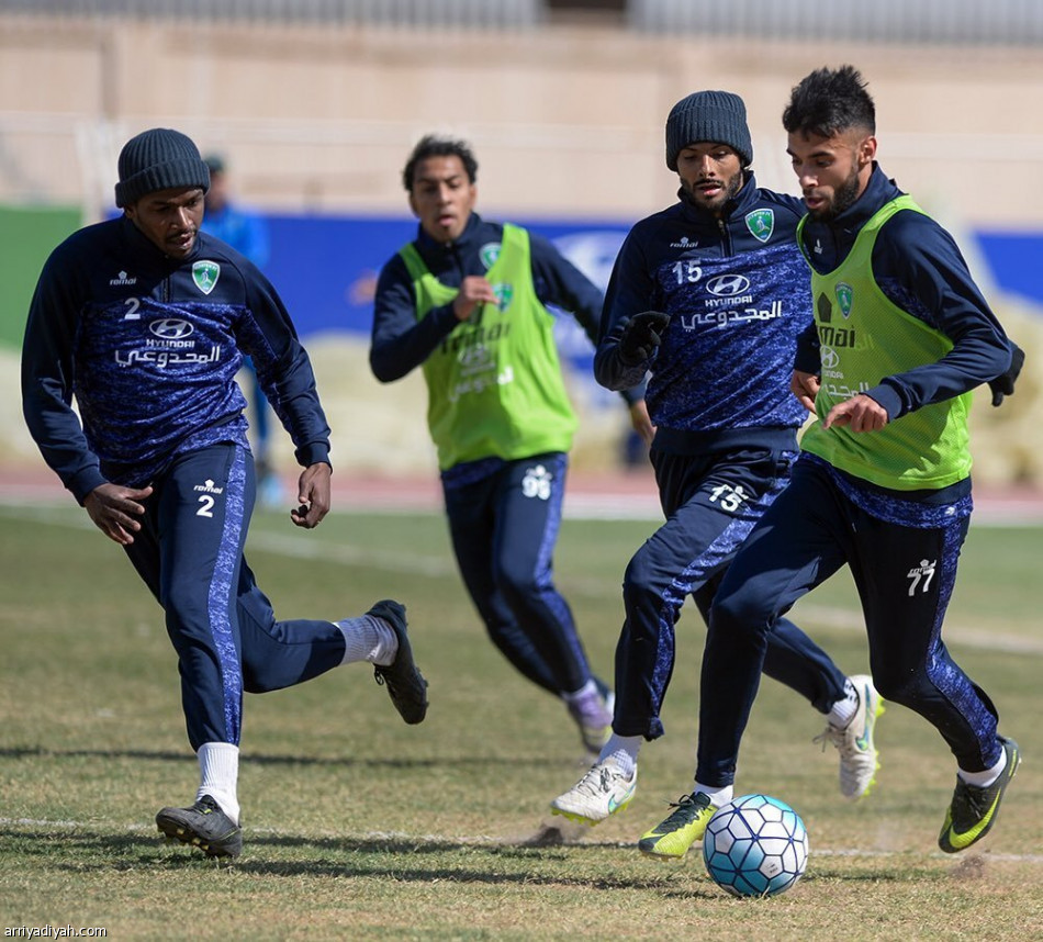 الفتح يتدرب ظهراً استعداداً لناساف