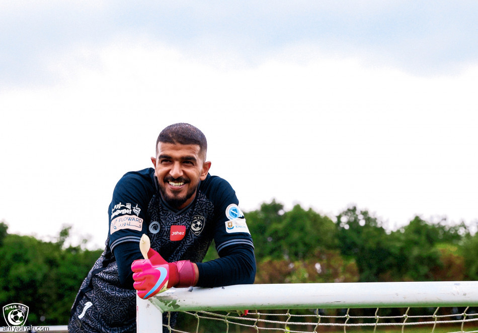 الهلال.. المالكي يلامس الكرة