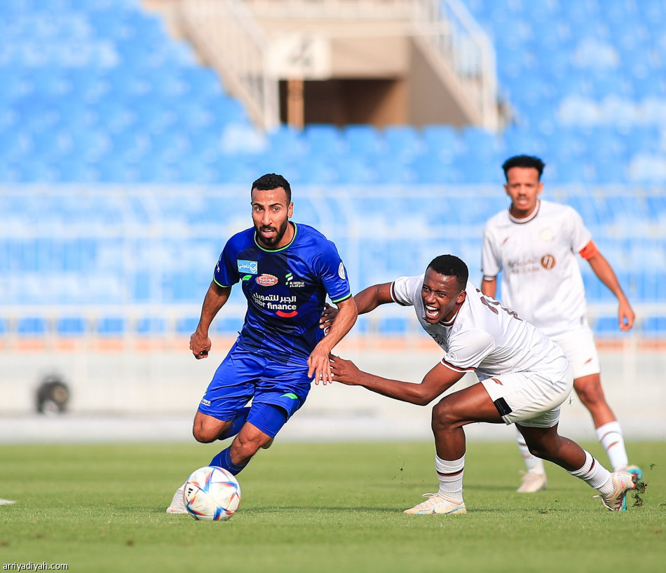 «الرديف».. الفتح يستعرض برباعية الشباب