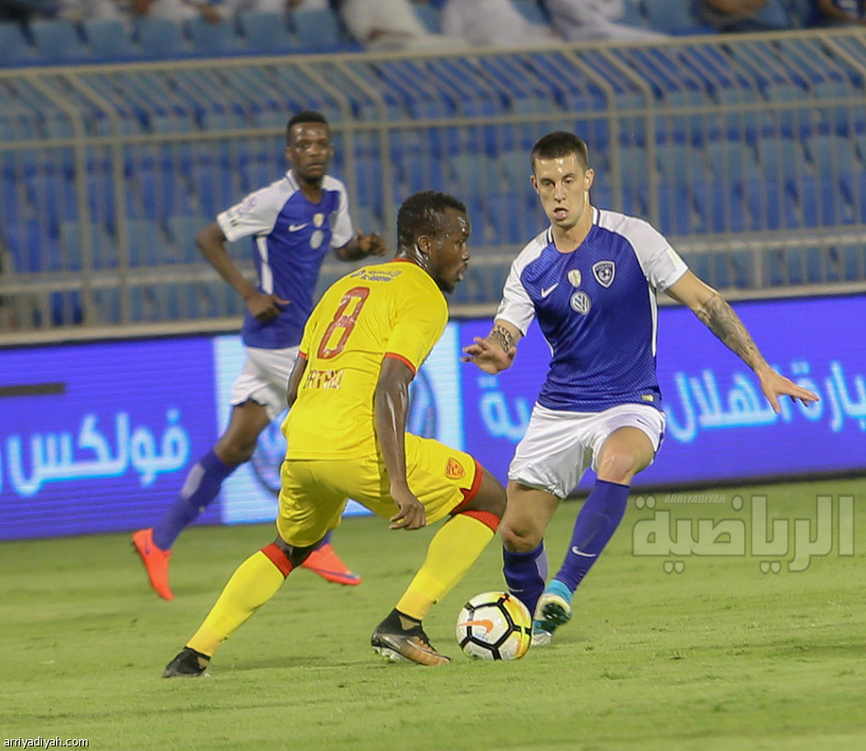 الفنزويلي ريفاس يقود بدلاء الهلال إلى الصدارة